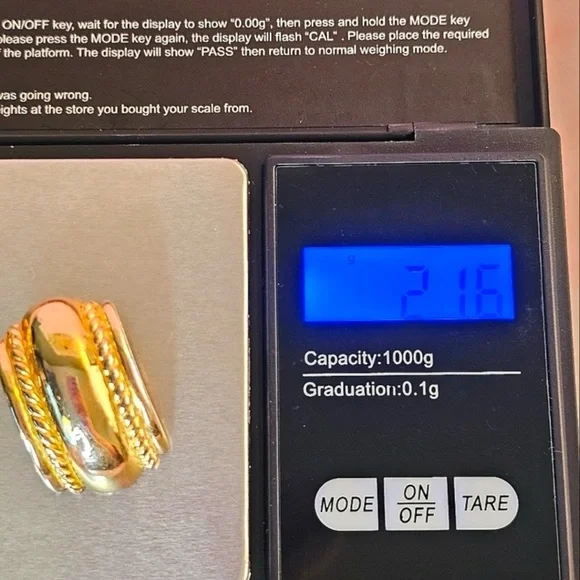 Christian Dior Vintage 1980’s Gold-Tone Clip-On Earrings with Dust Bag - Picture 10 of 13